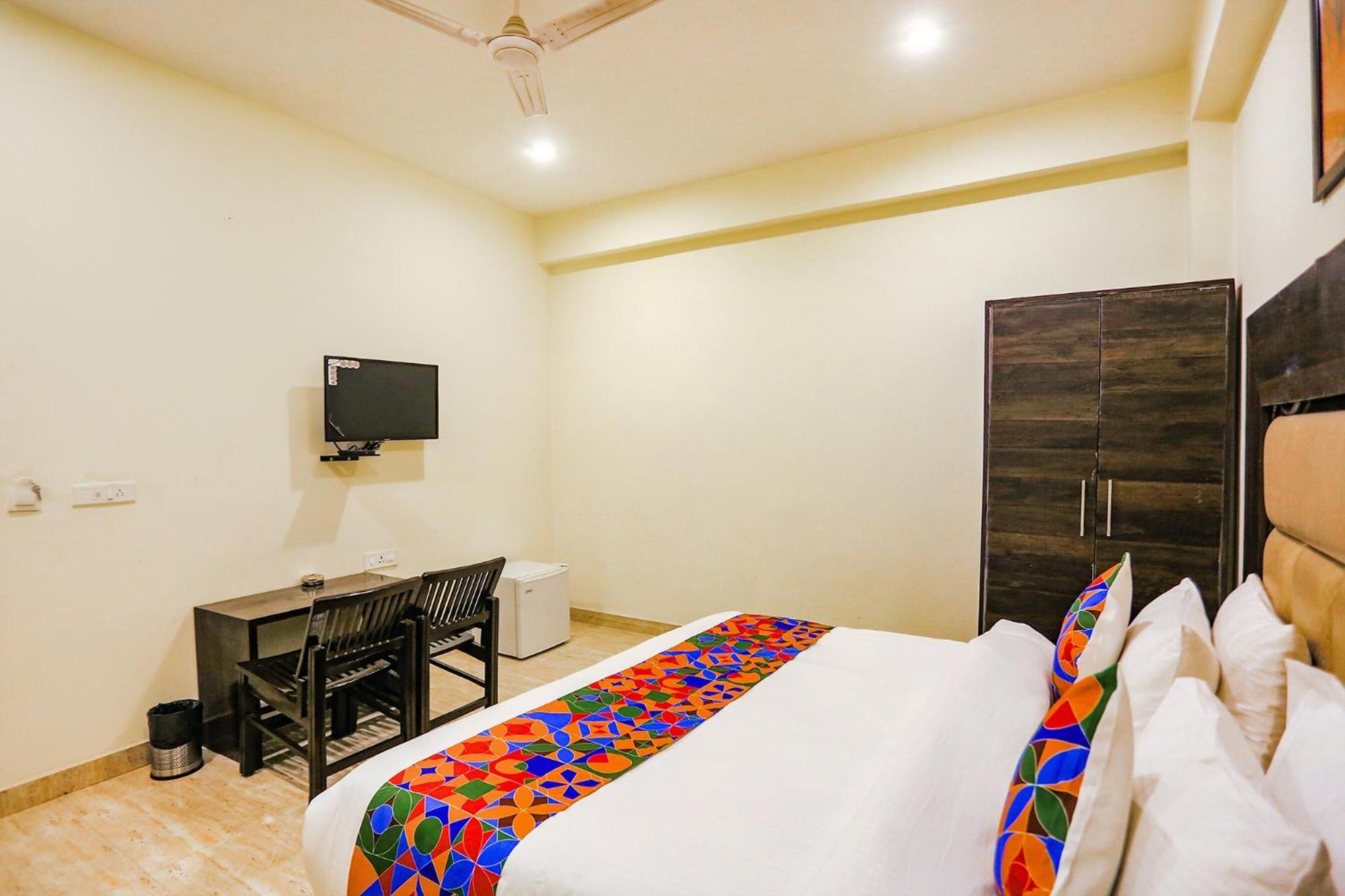Fabhotel The Kiara Near Igi Delhi Airport 新德里 外观 照片