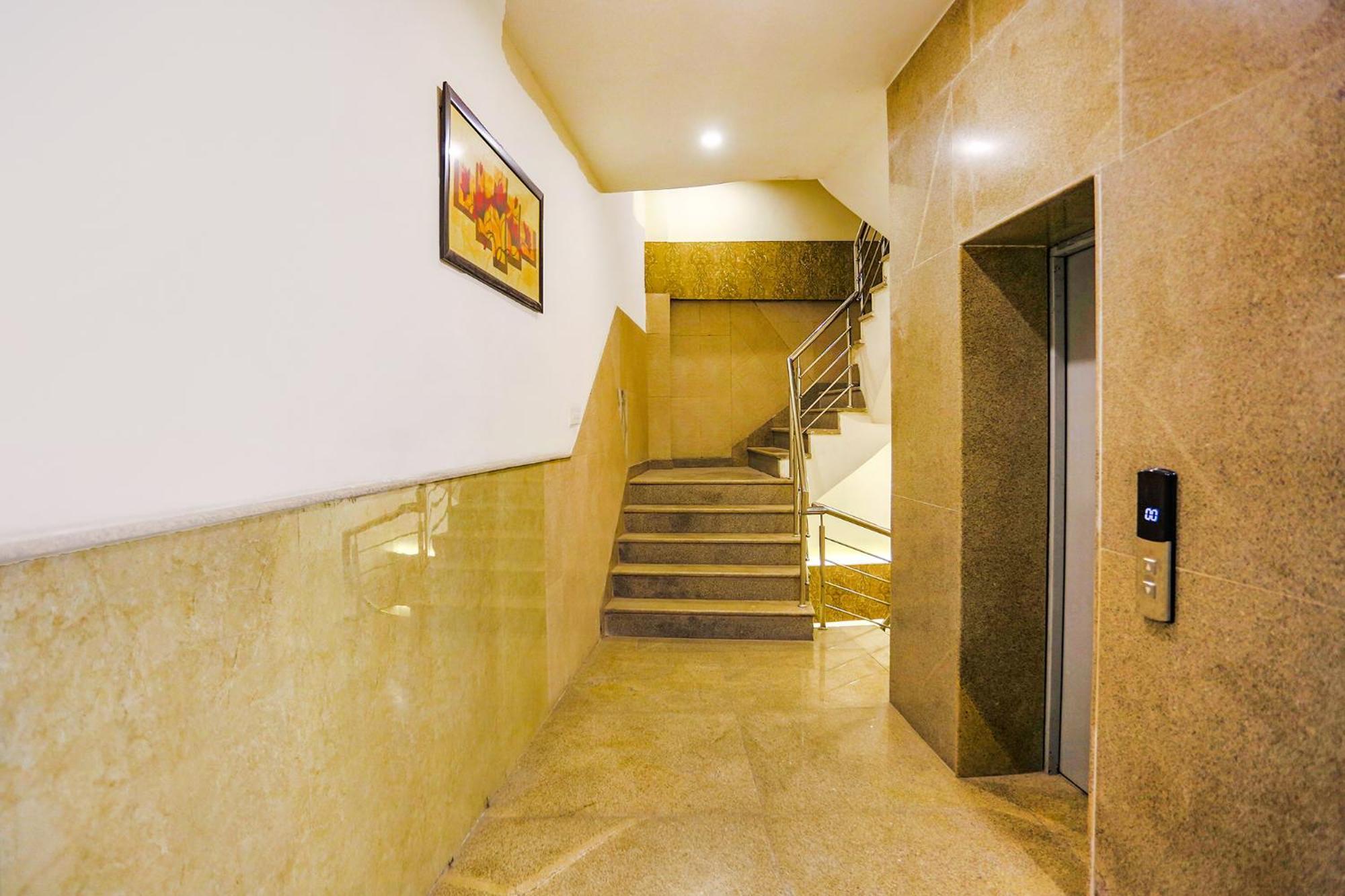 Fabhotel The Kiara Near Igi Delhi Airport 新德里 外观 照片