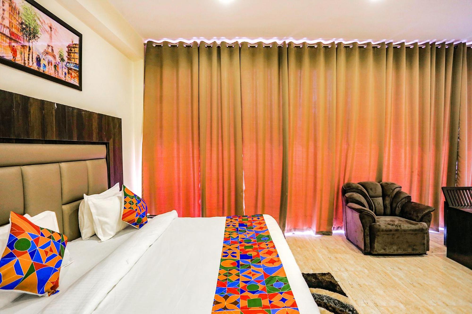 Fabhotel The Kiara Near Igi Delhi Airport 新德里 外观 照片