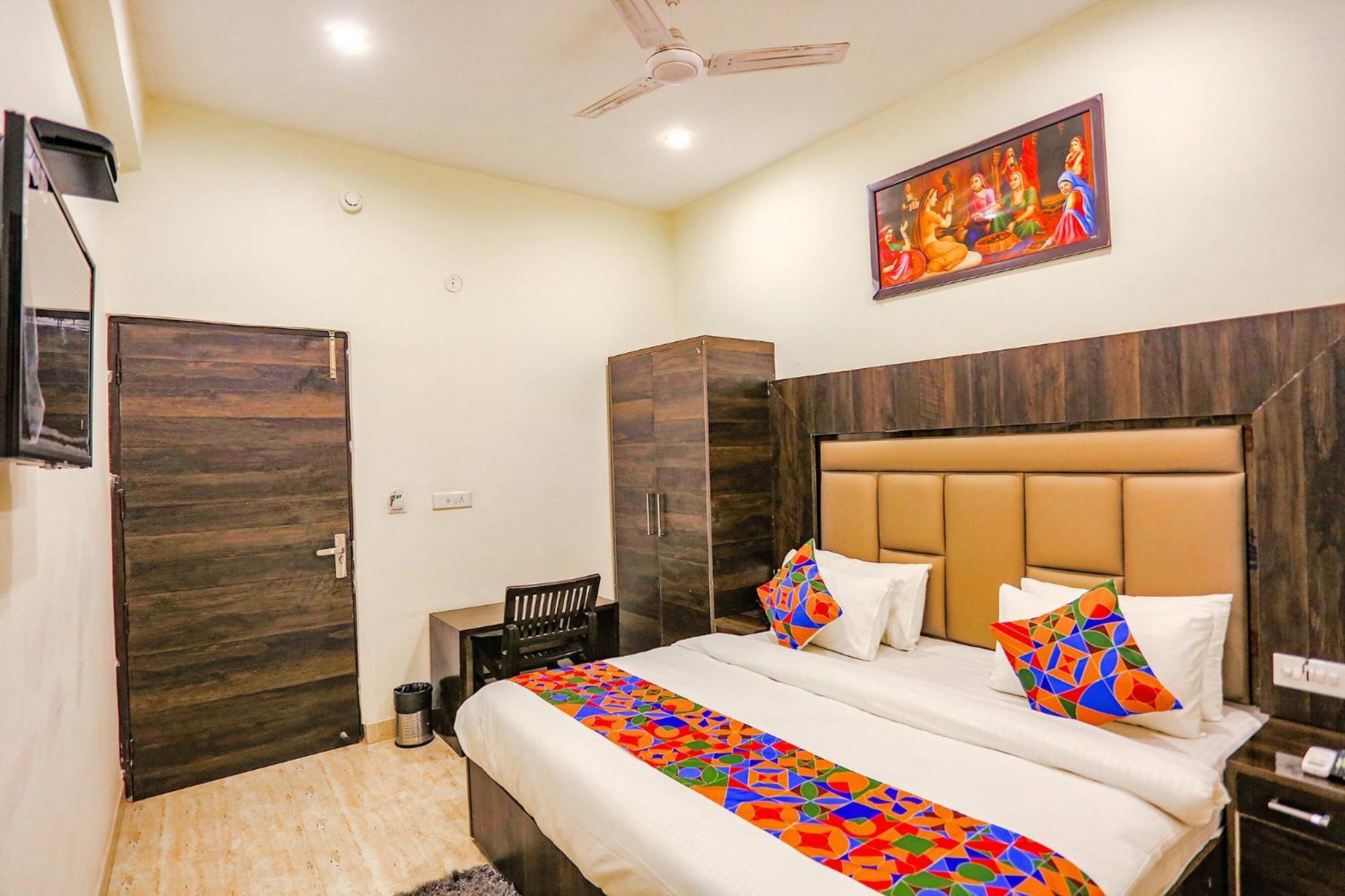 Fabhotel The Kiara Near Igi Delhi Airport 新德里 外观 照片