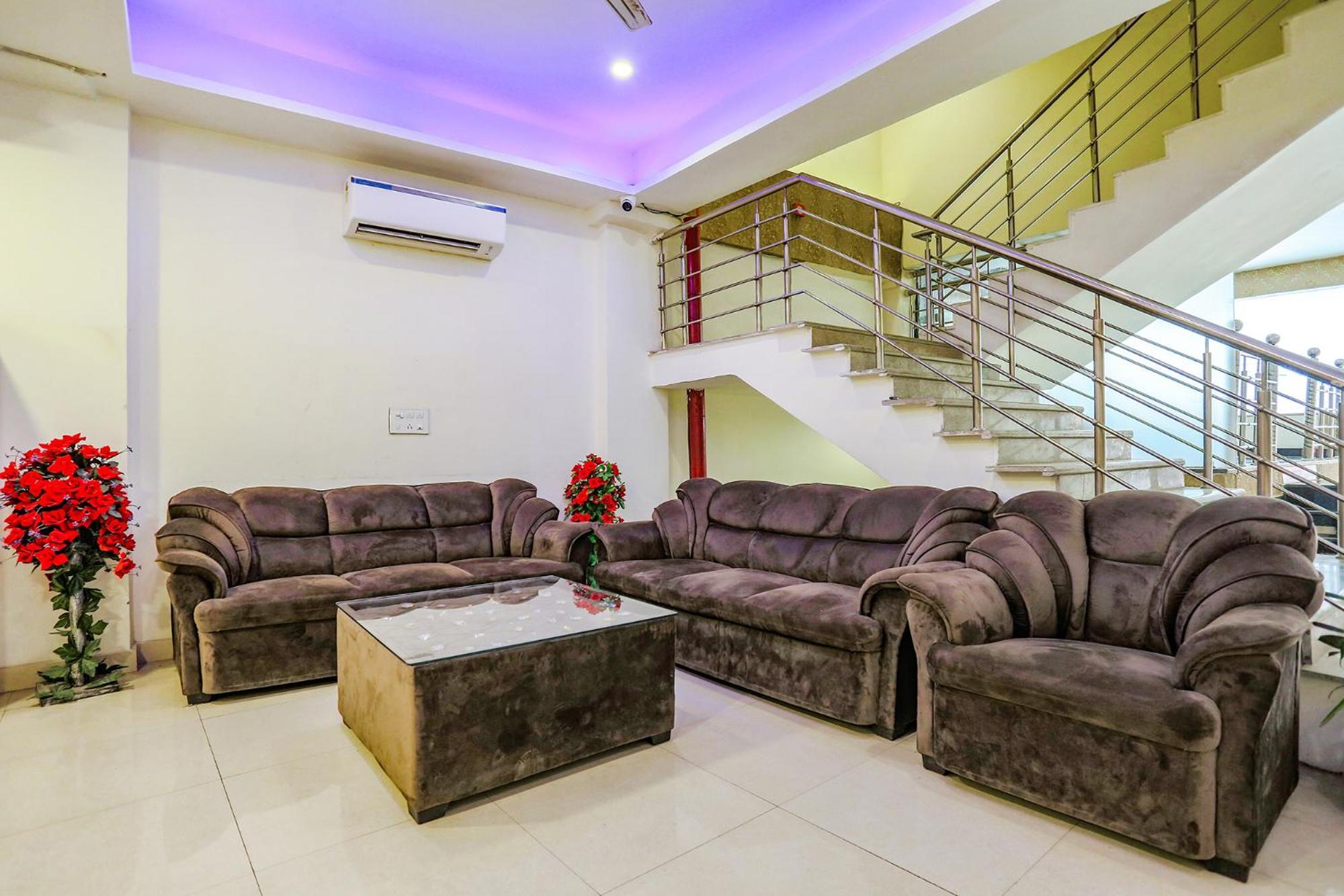 Fabhotel The Kiara Near Igi Delhi Airport 新德里 外观 照片
